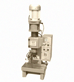 氣壓鉚接機(jī)的工作原理